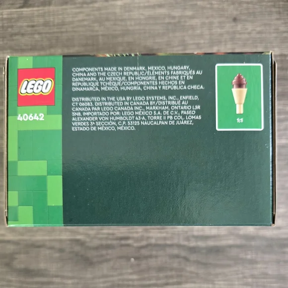 NIB-LEGO Holiday Set. 40642, 40571, 40640- Nutcracker Polar Bears Ginger Bread - Picture 12 of 14